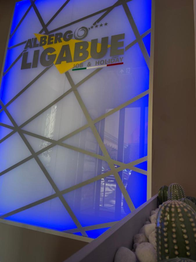 Albergo Ligabue 구아스탈라 외부 사진