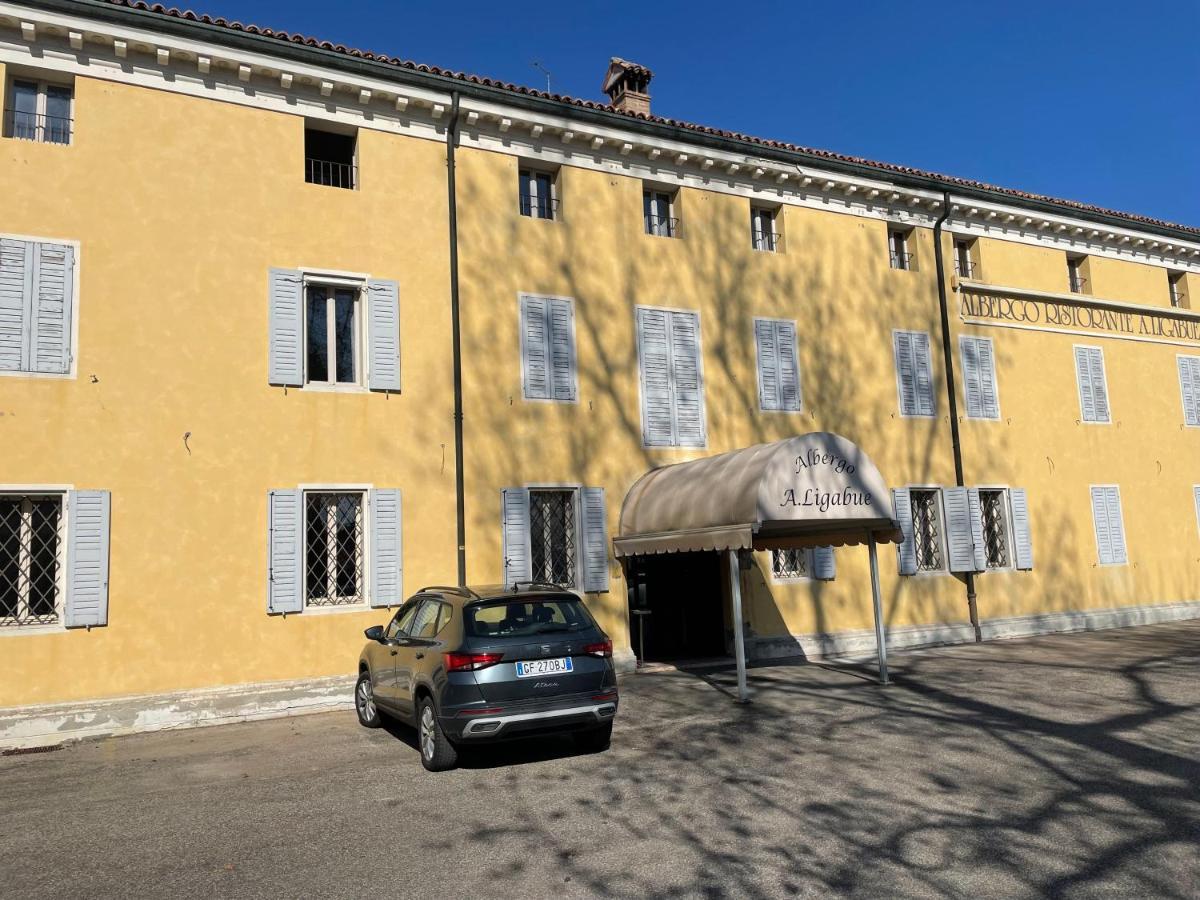 Albergo Ligabue 구아스탈라 외부 사진