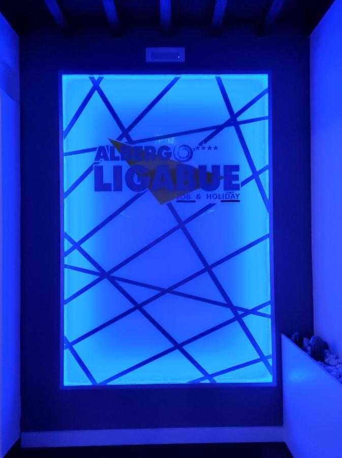 Albergo Ligabue 구아스탈라 외부 사진